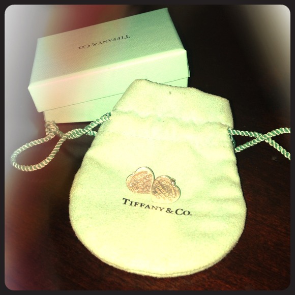 💯authentic tiffany earrings !!