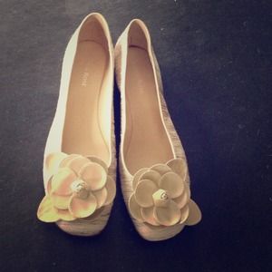 Taryn Rose size 9M flats. Never worn