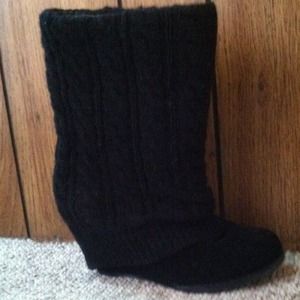 Sweater heal boots