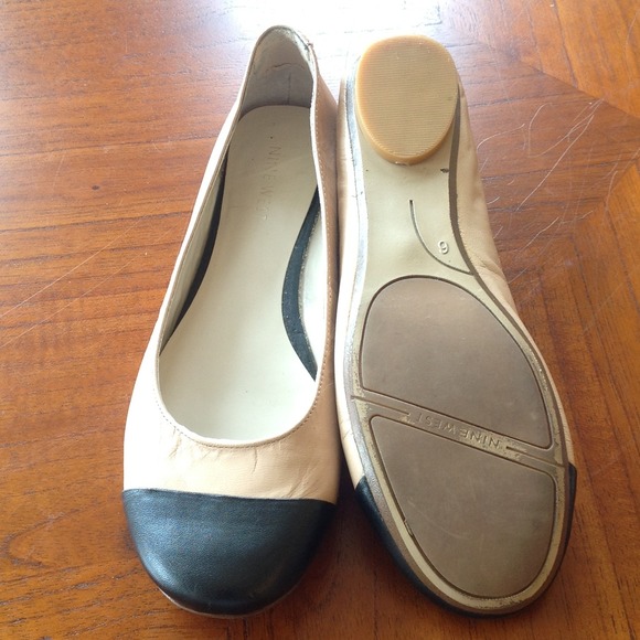 Nine West Shoes - ⬇️REDUCED. 9 West toe cap flats. Nude/black Sz 6. Nine West Shoes - ⬇️REDUCED. 9 West toe cap flats. Nude/black Sz 6.