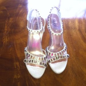 Reba hot topic heels