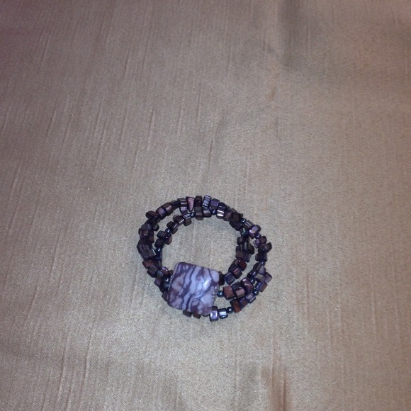 Memory wire bracelet. - Picture 3 of 3