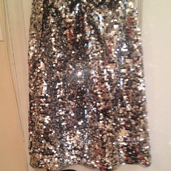 Dress - Picture 3 of 4