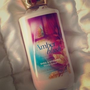 NEW Amber Blush 8 oz Body Lotion Bath and Body