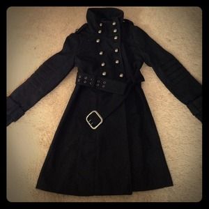 Beautiful Blanc Noir Coat