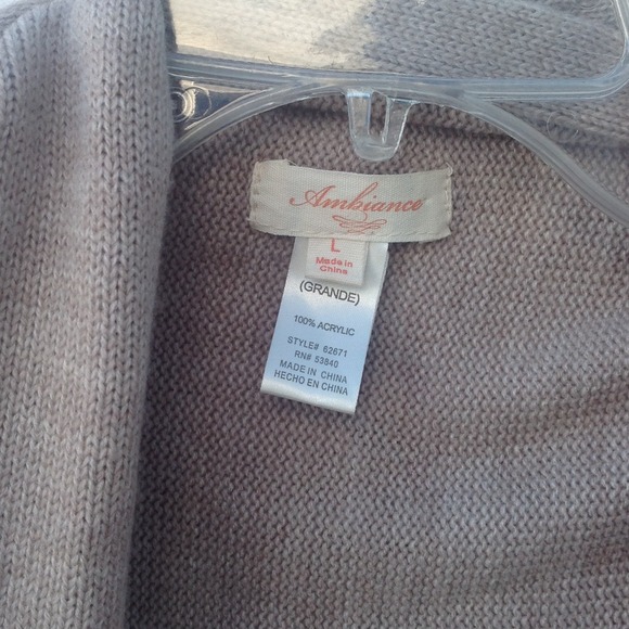 SOLD ******Ambiance Aztec Design Sweater - Picture 2 of 4