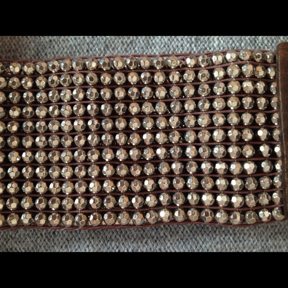 Wooden clasp beaded belt - Picture 3 of 3