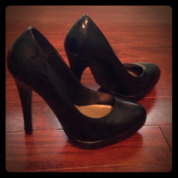 Black Patent Leather Pumps