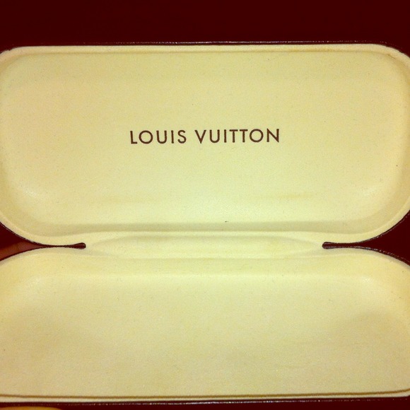 100% Authentic Louis Vuitton case