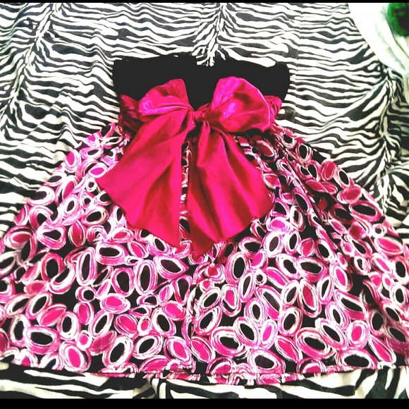Dress - Picture 2 of 2