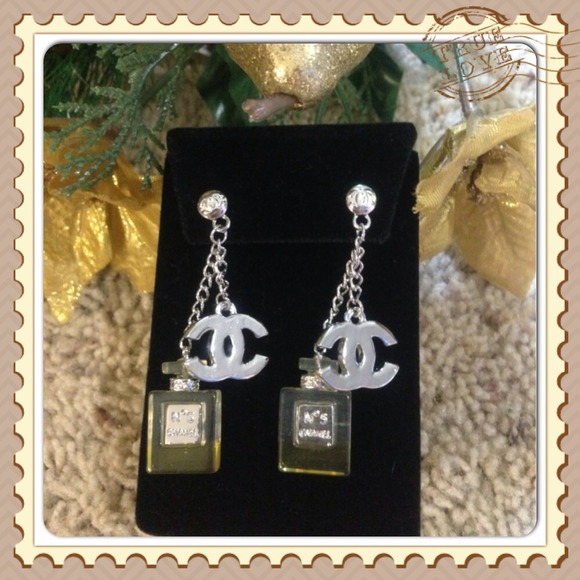 (SOLD) Stud Earring😍