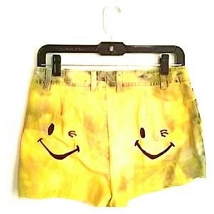 🎆SOLD TO @blurofashion🎆Grunge yellow shorts