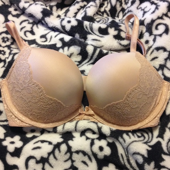 VS Dream Angels "Bombshell"