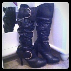 Black heeled boots