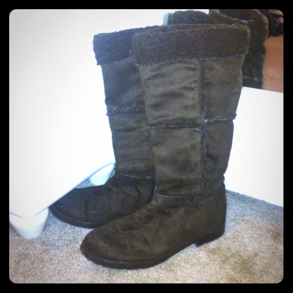 Wool boots