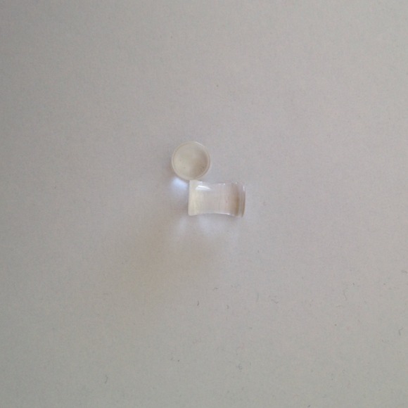 Clear plugs size 4 - Picture 1 of 1