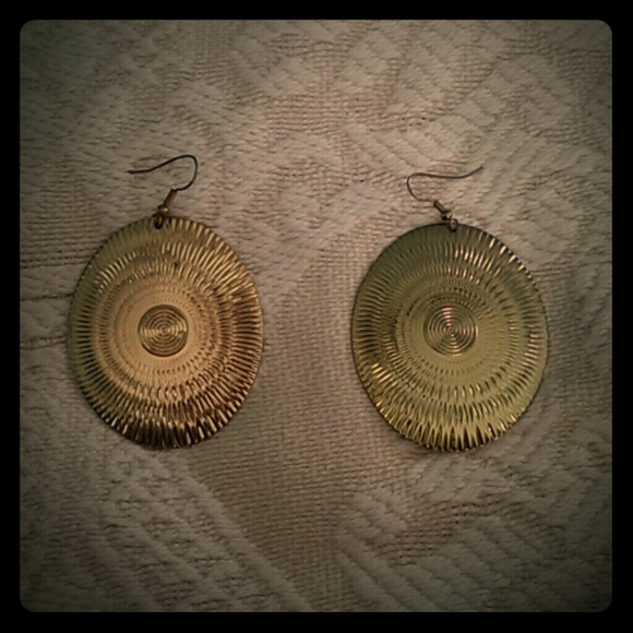 Ear rings
