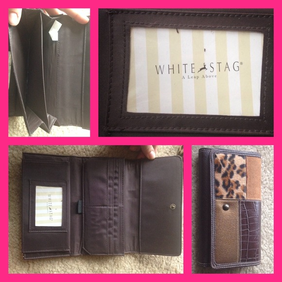 White Stag super storage Wallet