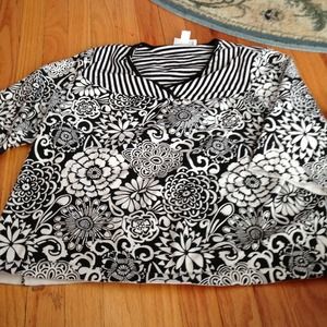 CJ Banks 1X Black & White Floral Printed Top