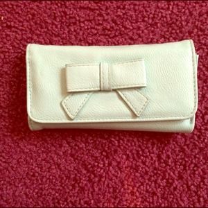 Mint green bow wallet!