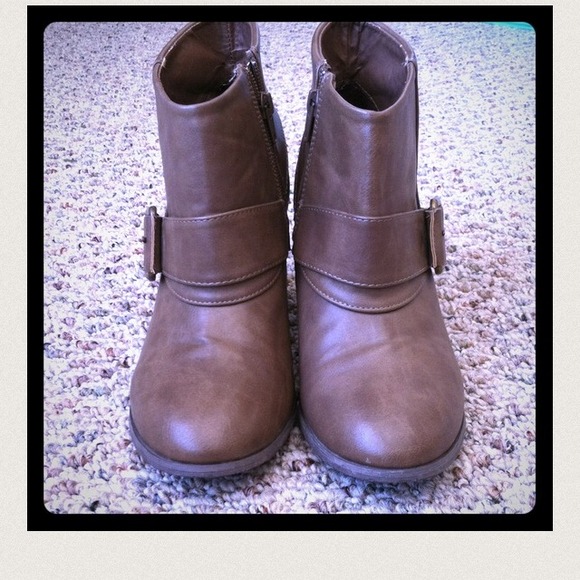 ❌SOLD❌Brown ankle boots! - Picture 3 of 3