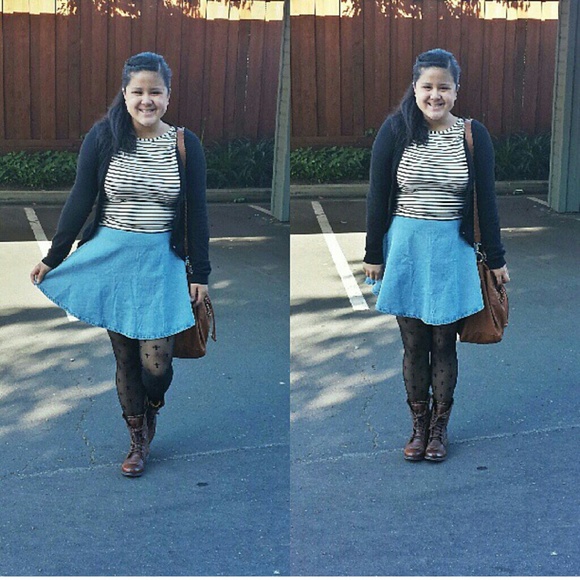 ❌SOLD❌ Denim skirt - Picture 3 of 3