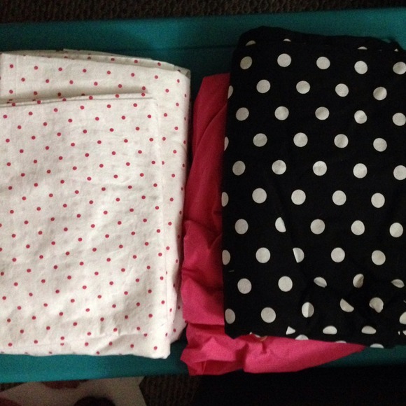 ❌Sold in bundle❌Sheets to go with comforter