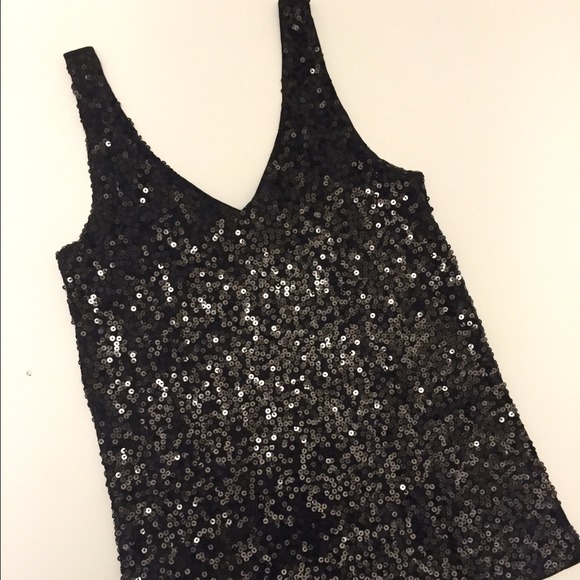 💕Sold 💕🎉HP x2🎉J. Crew Black Sequin V-neck Top - Picture 3 of 4