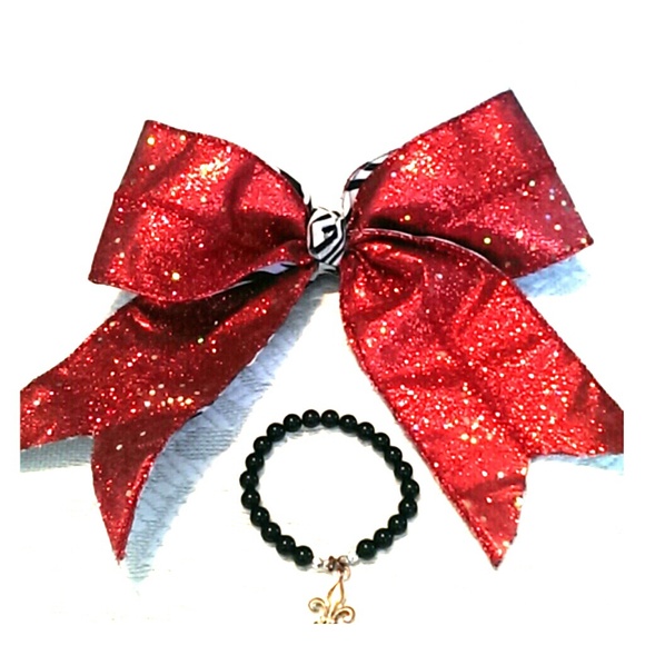 Bow - Picture 1 of 1