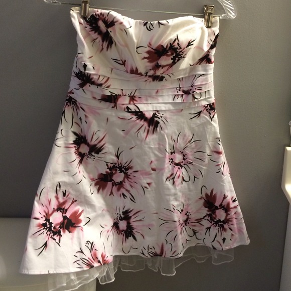 Perfect dress only worn once
