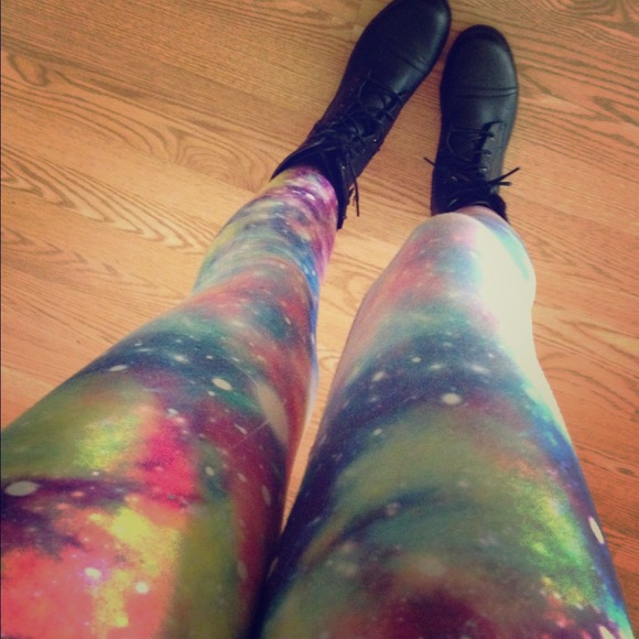🚫SOLD IN BUNDLE🚫 🌟💫Galaxy Print Leggings
