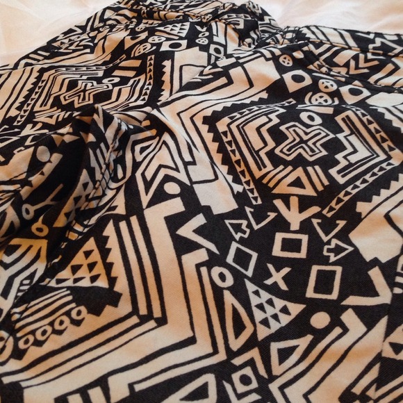 Aztec patterned pants - Picture 2 of 2