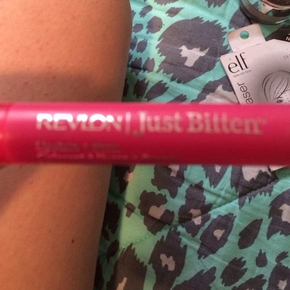 Lipstain and lipbalm