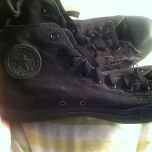Size 11 black converse