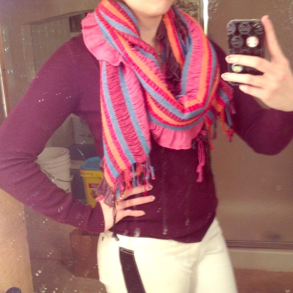 Anika Dali Women ❌TRADED❌ Versatile multicolored scarf