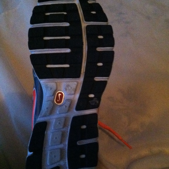 Nike Dispute - Picture 4 of 4