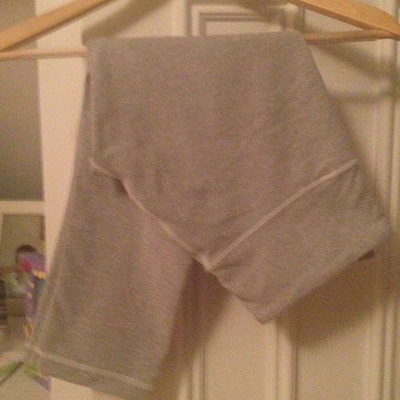 Lululemon wunder under cropped pants