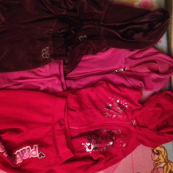 Hold 5t velour and track suits