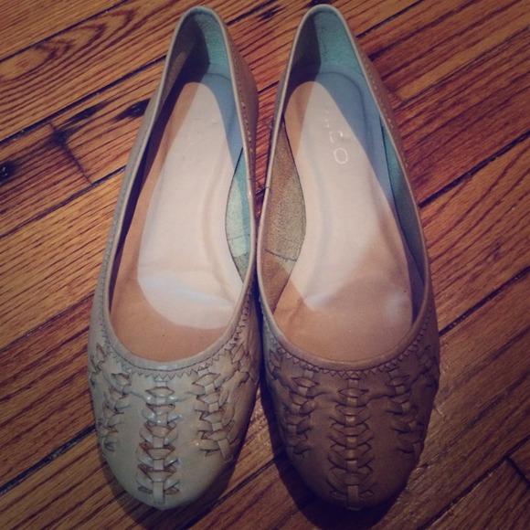 Tan flats!