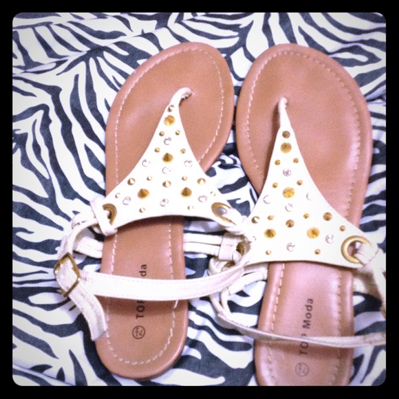 Cute top mod sandals