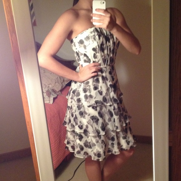 WHITE HOUSE BLACK MARKET Strapless Ruffle Dress - Picture 2 of 4