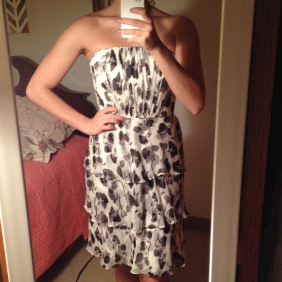 WHITE HOUSE BLACK MARKET Strapless Ruffle Dress - Picture 3 of 4