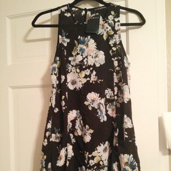 🌻Traded🌻Brandy Melville floral dress w/ pockets