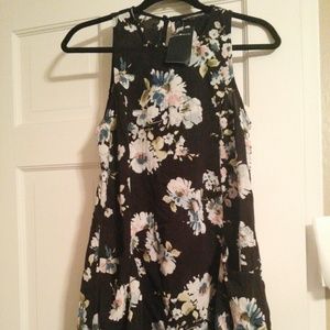 🌻Traded🌻Brandy Melville floral dress w/ pockets