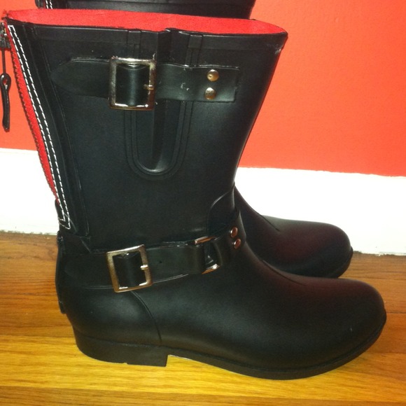 Steve Madden rain boots!