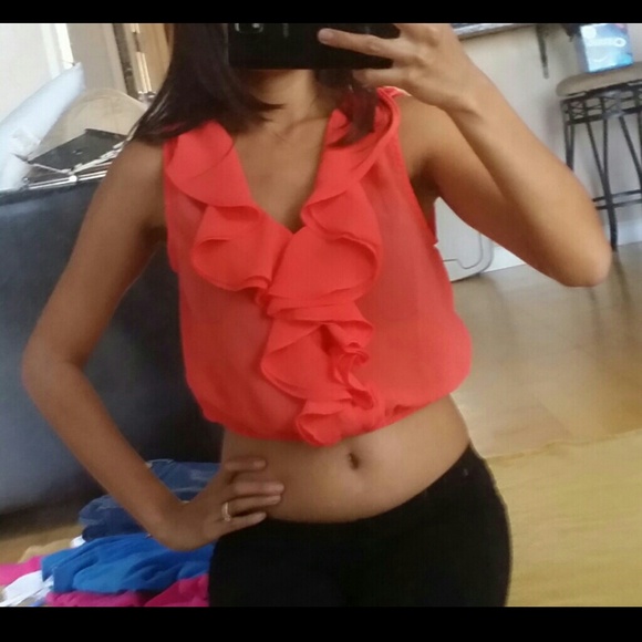 ❤️SOLD❤️Chiffon crop top with ruffles