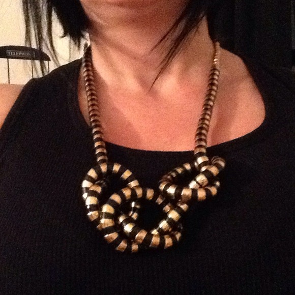 Gold/Black Chunky Necklace