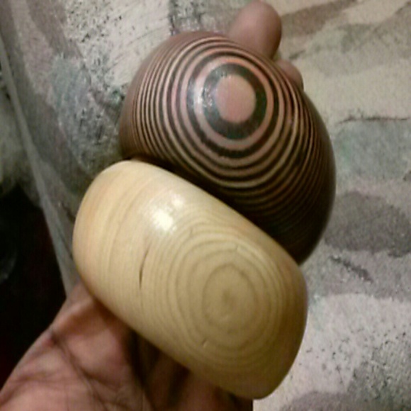 Bracelets - Picture 2 of 2