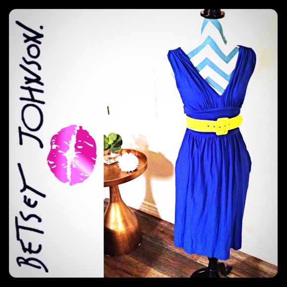 Betsy Johnson Blue Jersey Sleeves Dress.