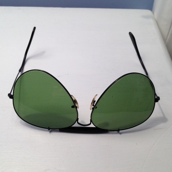 VINTAGE RAY-BAN Collectible 1970s Aviators - Picture 4 of 5